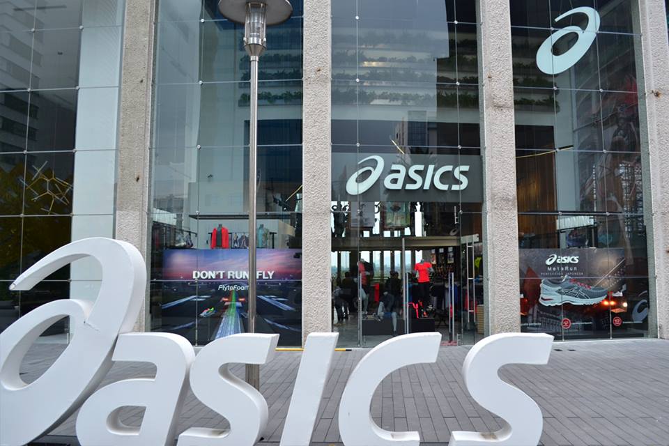 Conoce la nueva tienda de Asics en Santa Fe! Te va a encantar